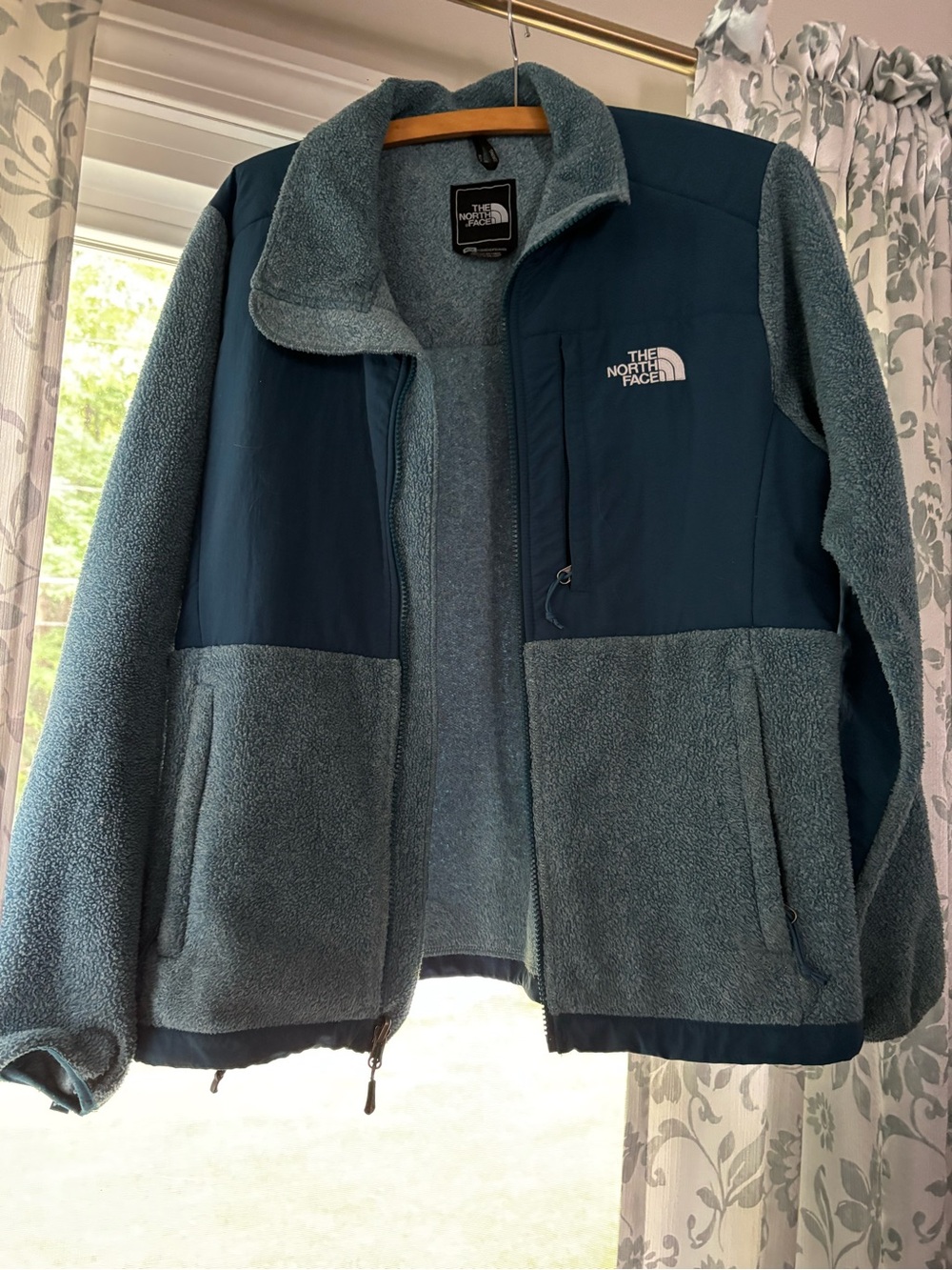 The North Face Women’s Teal Sherpa Fleece Jacket